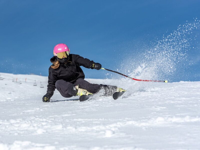 Carving ski – perfekt kontrol på pisten