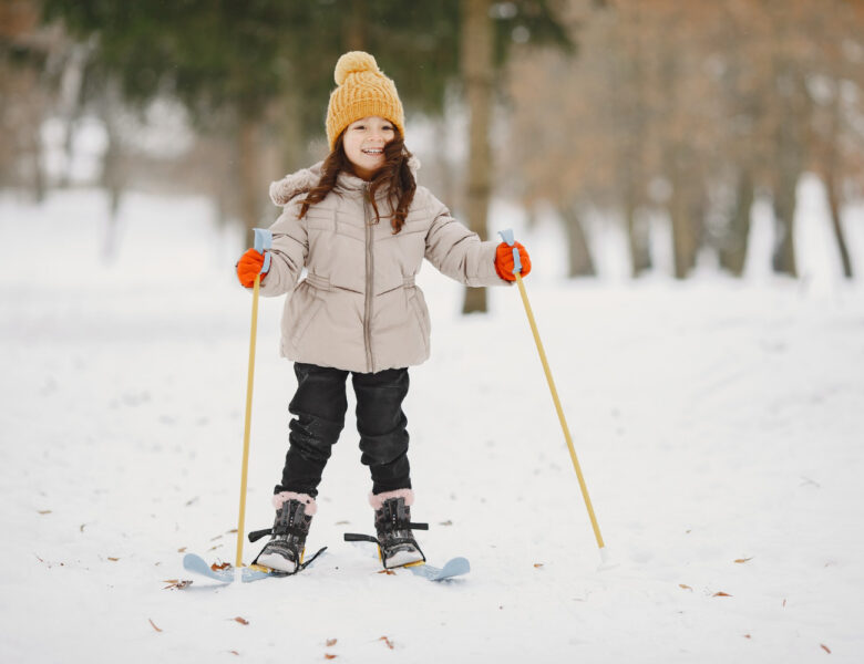 Hvordan lærer man børn at stå på ski?